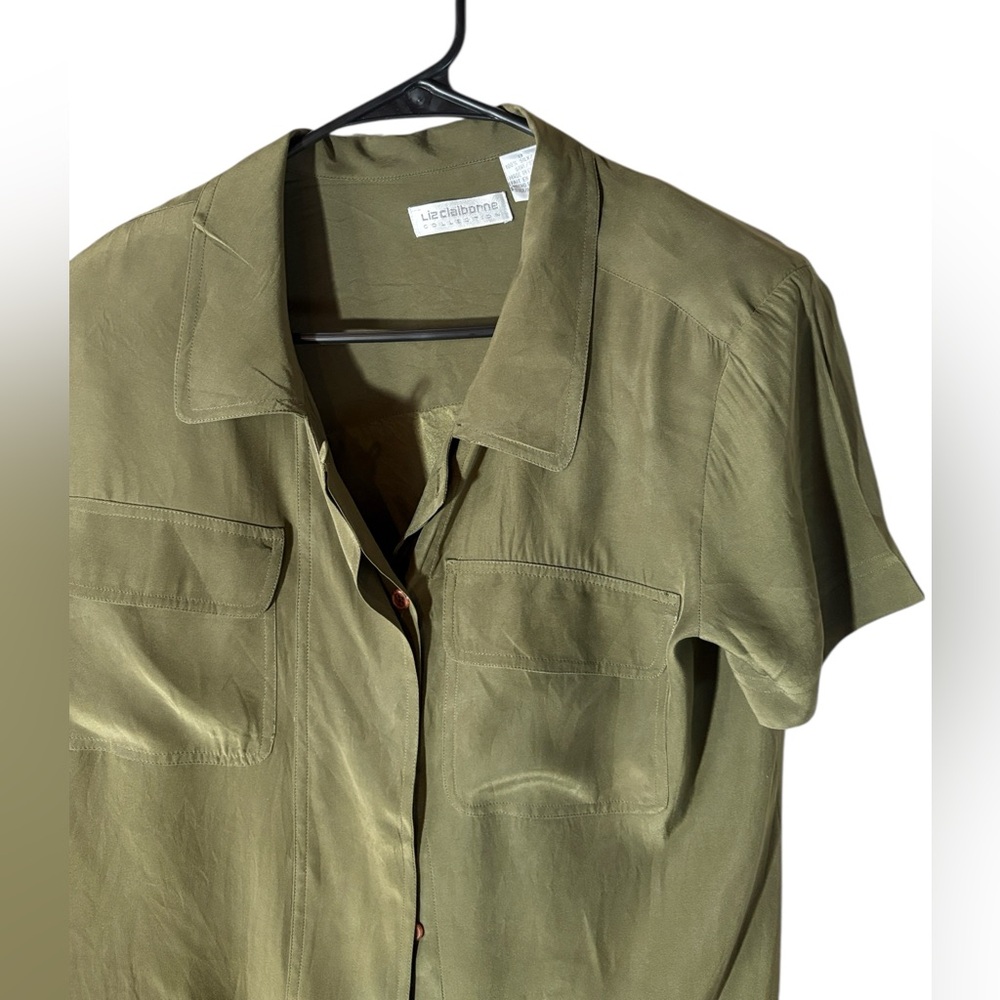 Liz Claiborne Collection olive colored Sz 8 Silk Button Up Short sleeve Top